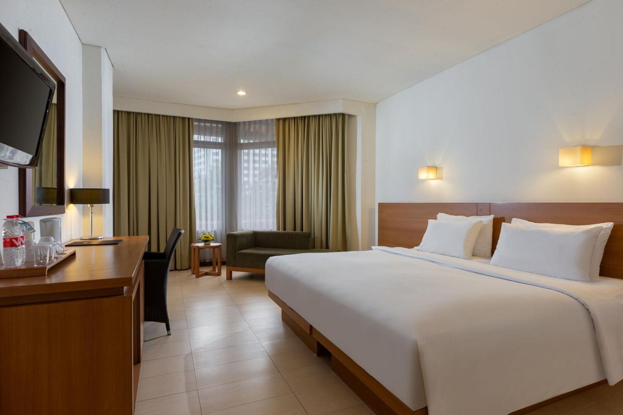 Hotel Santika Bandung Exterior foto