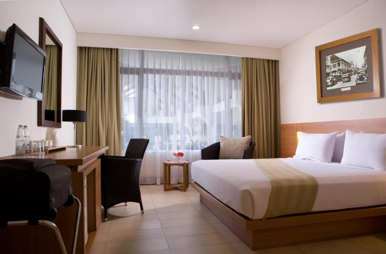 Hotel Santika Bandung Exterior foto