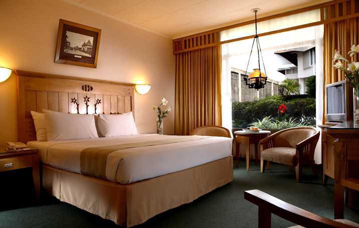 Hotel Santika Bandung Exterior foto