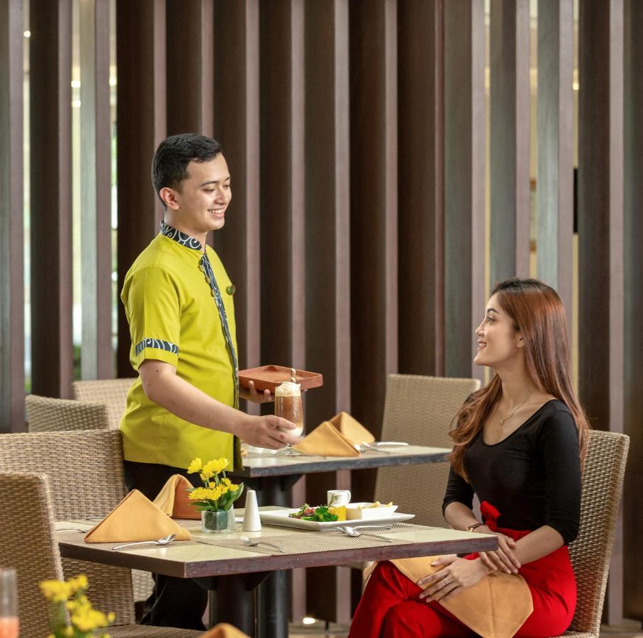 Hotel Santika Bandung Exterior foto